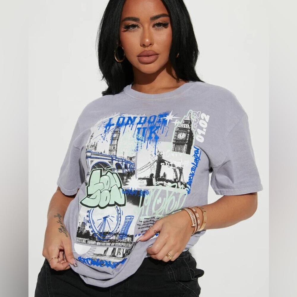 London Streetwear Graphic Tee – Gray Size XS (Unisex Fit)